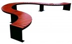 CGS Metalinis lenktas suoliukas su medine sėdima dalimi 1323